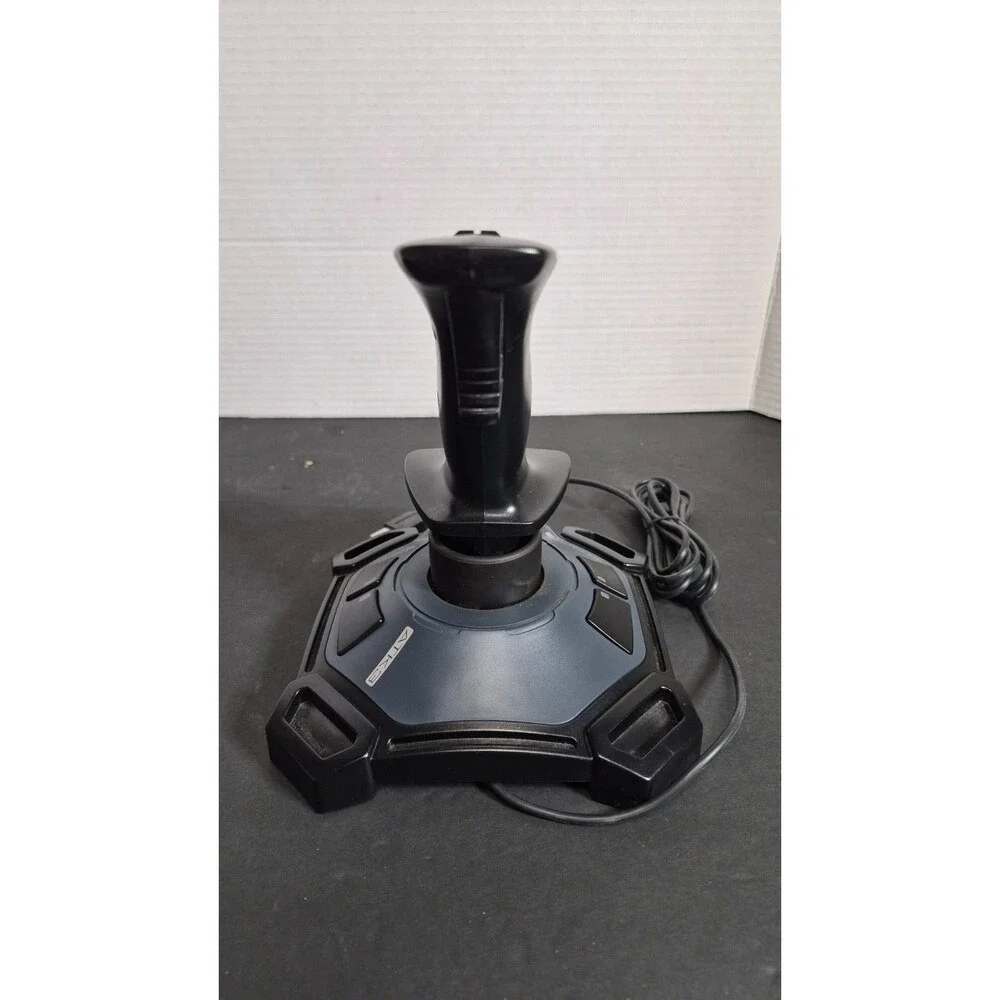 Logitech Attack 3 Joystick Programmable Weighted Base + 04 FLIGHT SIMULATOR CD'S